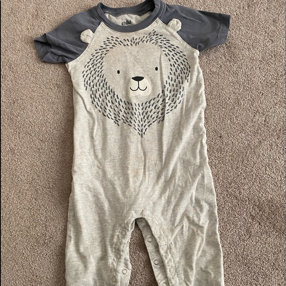 24 months Onesie outfit with lion.